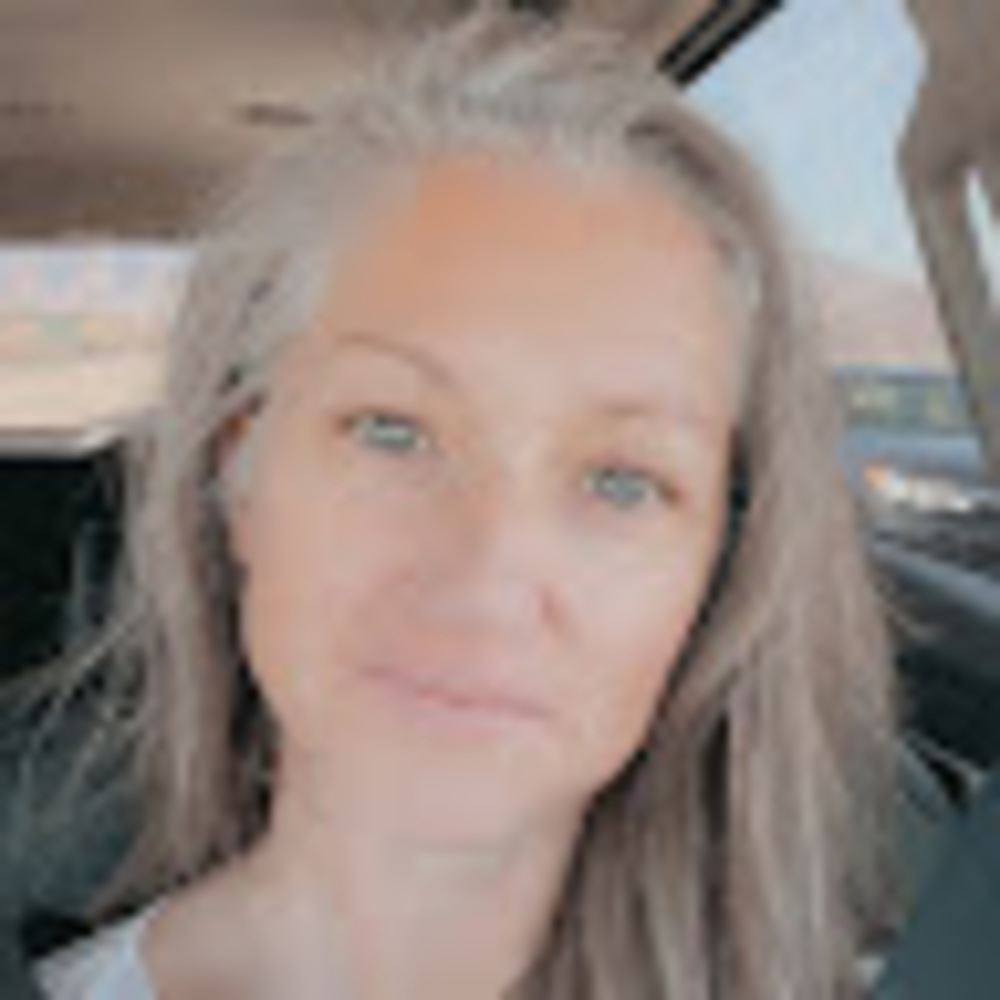 Meet your Posher, Camille